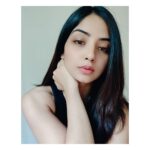 Kashmira Pardesi Instagram - Love is in the hair👩🏻😝 #goodhairday #quarantine #quarantinebenefits #haircare #skincare #loveyourselffirst #haveagreatday #loveyouall