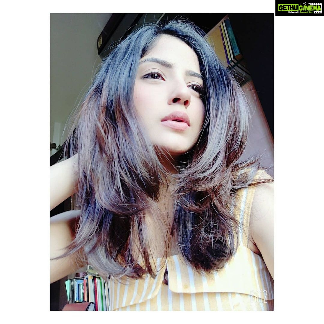 Kashmira Pardesi Instagram - #glowingandgrowing 🌻 #glowups #quarantinelife #quarantine #stayinghomeisthebestdetan #homeiswhereloveis #quarantined