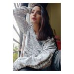 Kashmira Pardesi Instagram - I'm in love with cities I've never been to and people I've never met and John Green. @johngreenwritesbooks Not just a quarantine thought but yes you can say I've felt this quote a little more during these days when I catch myself day dreaming about both!! 🌸 #placesandpeople #goodafternoon #day2 #johngreen #quotes #home #dreams #thoughts # #papertowns #lookingforalaska #words #love #real #life