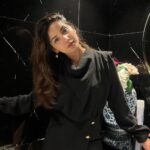 Kashmira Pardesi Instagram - Little bit of ritz a lil bit of that 🖤