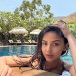 Kashmira Pardesi Instagram - fakecation 🏖🧜🏻‍♀️