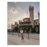 Kashmira Pardesi Instagram - Go where you feel most alive 🤸 #lifeishappeningnow #travel #love #instagood #vintagehome #palaces #indianpalaces #IncredibleIndia #oldarchitecture #wednesday #wednesdaywisdom