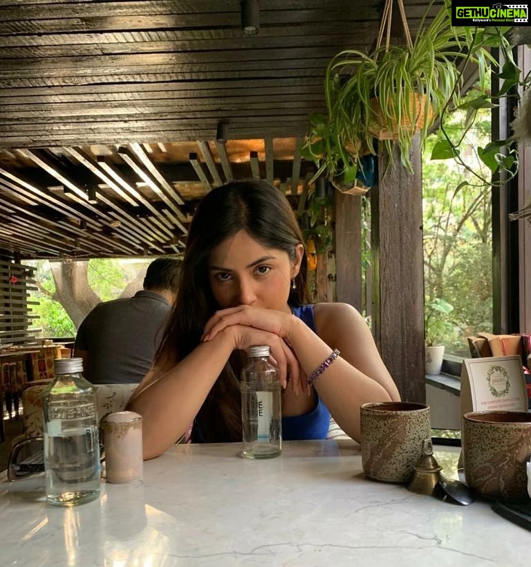 Kashmira Pardesi Instagram - Too much on my table 🤓 #takeamoment #calminthechaos