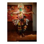 Kashmira Pardesi Instagram – This Curation of Dance – Theatre forms of Kerala at the Kochi airport was breathtaking!! Kathakali
Mohiniyattam
Koodiyattam
Kaikottikali
Theyaam
Ottamthullal 
Beautifully sculpted and illustrated! 
Hope to catch them live soon 😍

#india #indianfolkart #indianfolkdance #kerala #keraladiaries #kochi #traditionalart #tradition #folk #art #india Kochi, India