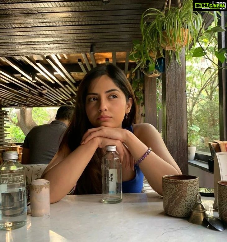 Kashmira Pardesi Instagram - Too much on my table 🤓 #takeamoment #calminthechaos