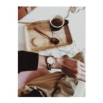 Kashmira Pardesi Instagram - Santa came home early! @danielwellington is a classic gift for your dear ones this holiday season. Get 20% off on the purchase of two or more products. To make this even better, you can also use my code DWXKASHMIRA  to avail an extra 15% off. #DWforeveryone​#danielwellington #daniel #danielwellingtonwatches #christmas #holidayseason #holiday