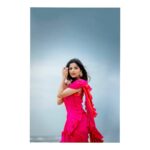 Kashmira Pardesi Instagram - Nobody can be you and that's your power ✨ PC @kiransaphotography HMU @makeupbywanshazia OUTFIT @anjushankarofficial JEWELRY @pradejewels #indianlook #indian #simpleisbest #simplethings #smile #indian #eyes #indianlook #traditional #kashmiraofficial #mondaymotivation #wednesday #wednesdaywisdom #chennai #indiancinema #cinema #friday #fridayvibes #kollywood #tamil #movie #smile