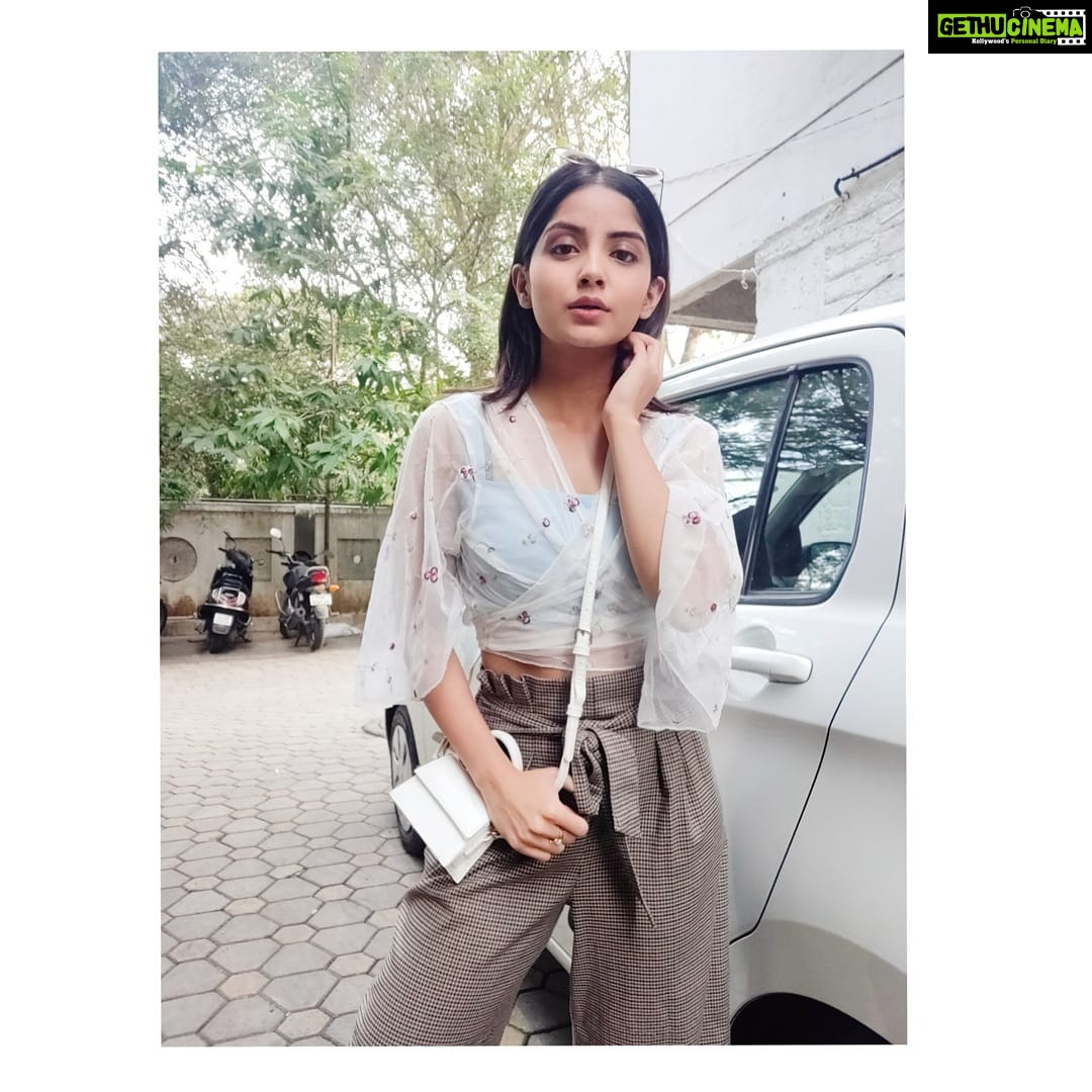 Kashmira Pardesi Instagram - The secret of great style is to feel good in whatever you wear ✨ #ifyoulikeitwearit #forgetherules #feelgoodvibes #fashion #feelgoodfashion #worthit #worth #beyou #feelinggoodisimportant #tuesday #tuesdaymotivation