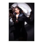 Kashmira Pardesi Instagram - Can't control the wind? Let's direct the sails! 📷 @tejasnerurkarr Styled by: #guesswhodidit Make up : @makeupandhairbyshruti Hair : @aqshataa.mani #helloweekend #kashmiraofficial #goodvibes #fridayfeels #weekendvibes #goodfeels #heisthere #always