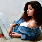 Kashmira Pardesi Instagram - 🌊 Picture by @ark_photography_2000 #bigwavesandsunrays #thursdayvibes #thursday #blues