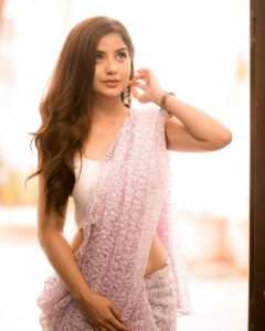 Kashmira Pardesi Instagram - 💜 @camerasenthil x @label_prabuselvaraj x @anjusartistry