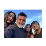 Kashmira Pardesi Instagram - Happy people Happy times🌻 #whatawonderfulday