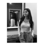 Kashmira Pardesi Instagram - 🖤 Ofcourse Thiis B&W magic is by @ravijadhavofficial😋