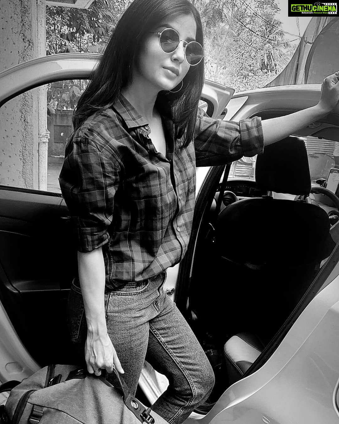 Kashmira Pardesi Instagram - Let's go!!! #LiveLifeRampaat