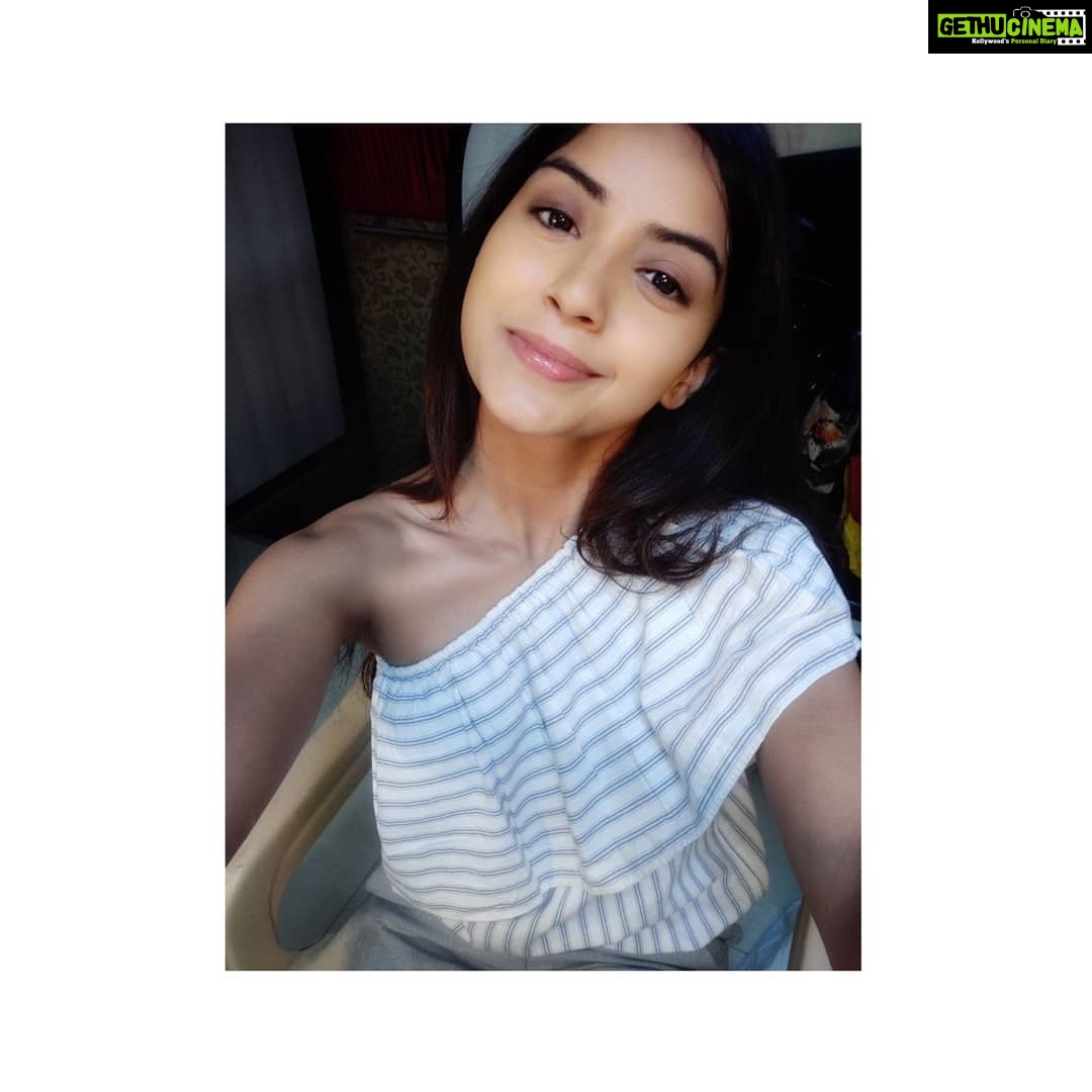 Kashmira Pardesi Instagram - Smile, you're designed to :) #sunshineonmymind☀️ #smileybaby! #tuesdaymotivation #Tuesday
