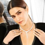 Kriti Sanon Instagram - A little black dress is great.. But its even better when its backless, with cut-out, a plunging neckline and a slit.. 😉 Outfit : @aadnevikofficial