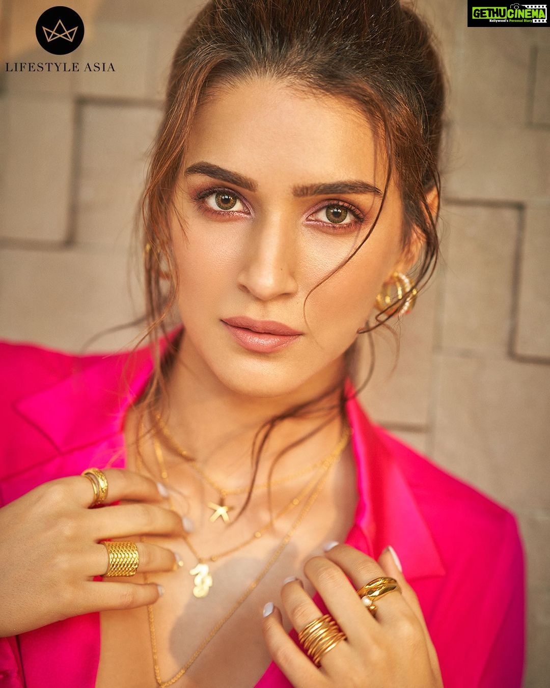 Kriti Sanon Instagram - Sexy is a state of mind.. 👀💖