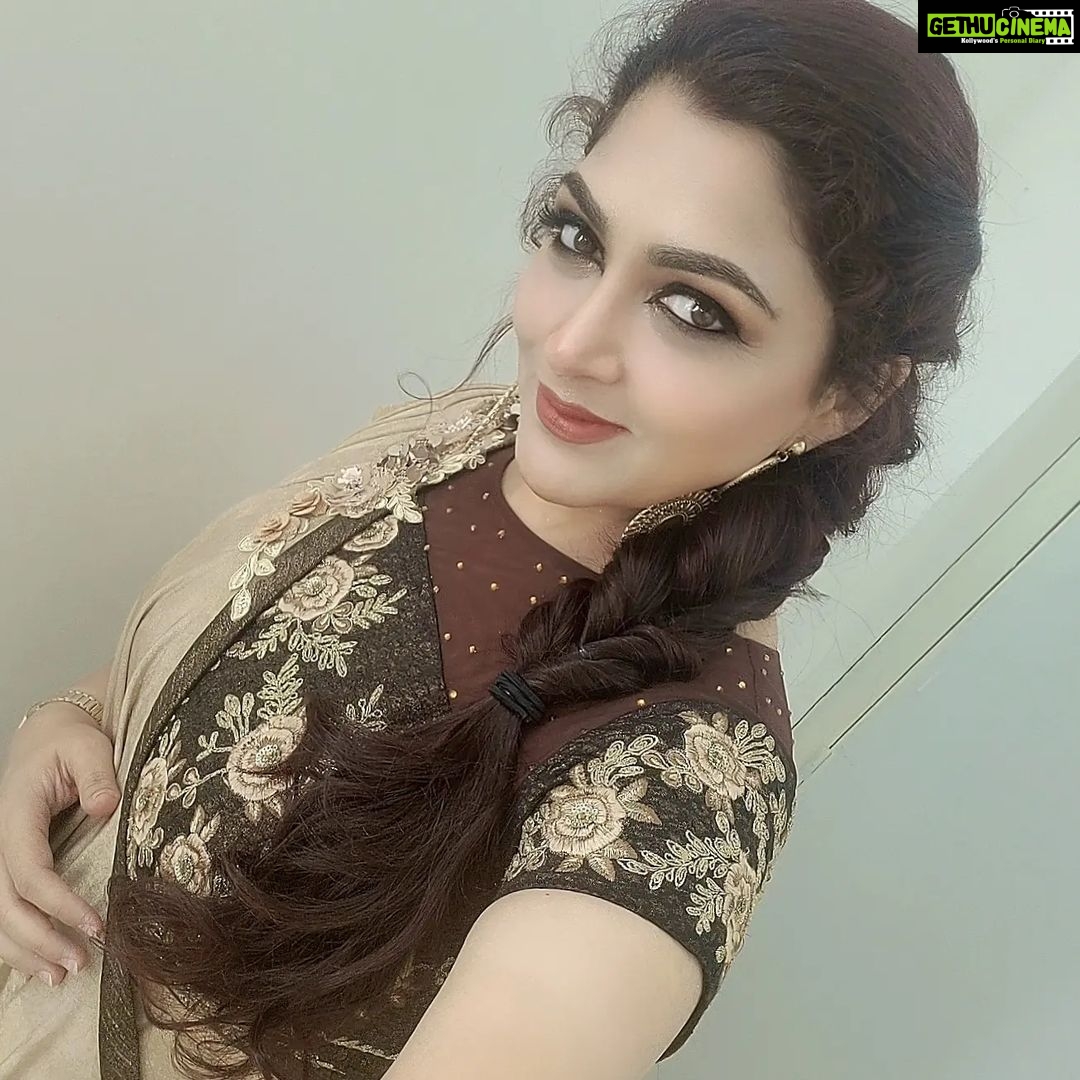 Kushboo Instagram - If only looks could kill.. 😍😍