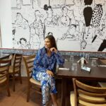 Lisa Ray Instagram – Warm up for Goa…
Finally made it to @ericsdubai for prawn curry rice. The taste of home, in our new 🏠
Makeup @bruleebeauty
Co-ord @tokreeshopjaipur