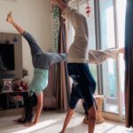 M.M. Manasi Instagram - Beating the Monday blues 😎🤸🏻‍♂️ with my baccha @monisshamm #reels #reelitfeelit #reelinstagram #reelsvideo #reelit #trending #yoga #upsidedown The upside down