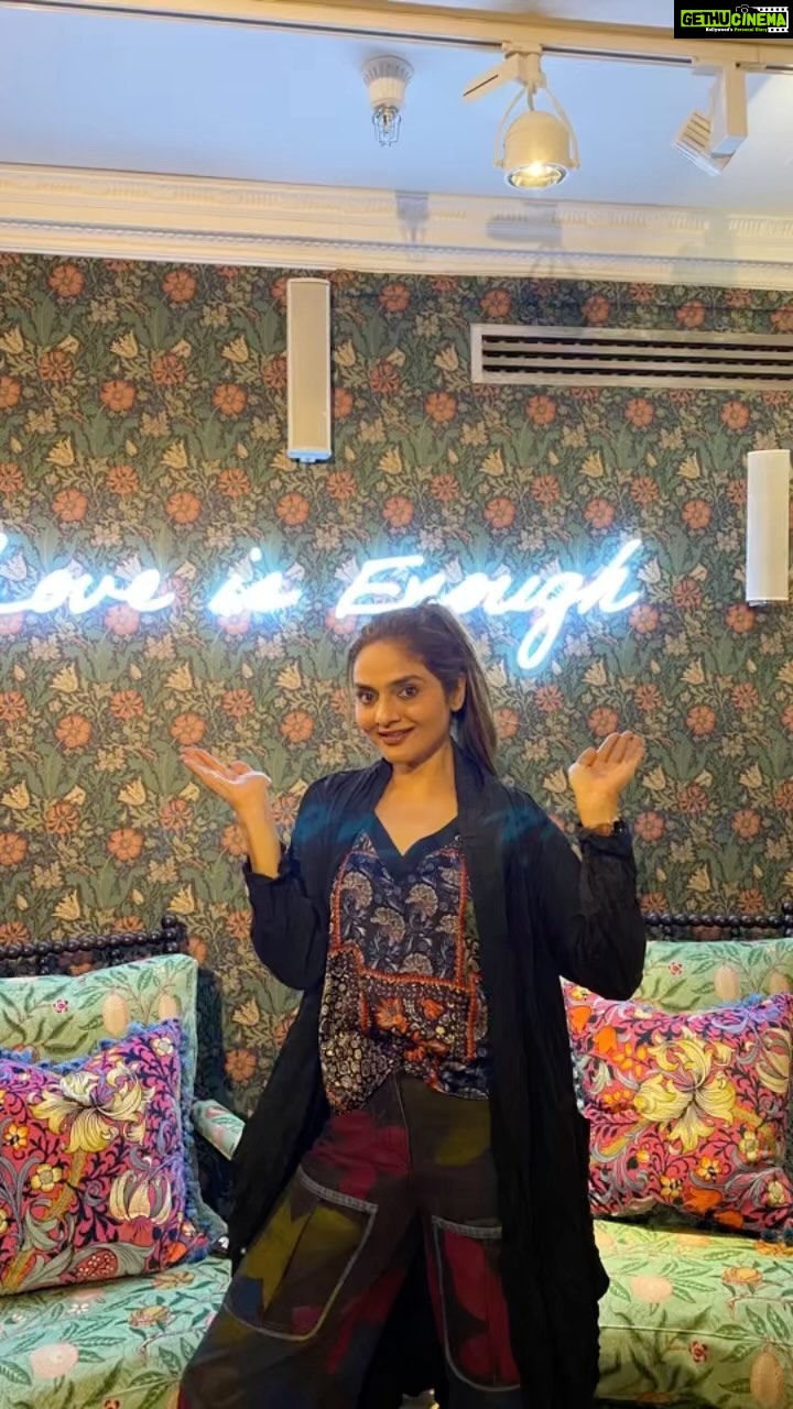 Madhoo Instagram - #loveisenough โฆ. Is it though๐๐๐