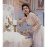 Madonna Sebastian Instagram - 𝐕𝐈𝐂𝐓𝐎𝐑𝐈𝐀𝐍 𝐃𝐑𝐄𝐀𝐌𝐒 : A vintage experience Outfits: @labelmdesigners Photography - @shabeerzyed_photography @aneez__azeez Creative direction/ Styling- @rn.rakhi Hair & Make Up : @laxmi_saneesh #vintage #fashion #bridal #victorian #trend