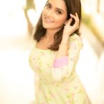 Mahima Nambiar Instagram - 🍂 Captured by : @camerasenthil Wearing : @labelswarupa MUA : @jeevithamakeupartistry Organized by: @rrajeshananda #traditional #salwar #happycolor #greendress #green #feelingconfident #smile #shine #actorlife #poser #photoshoot