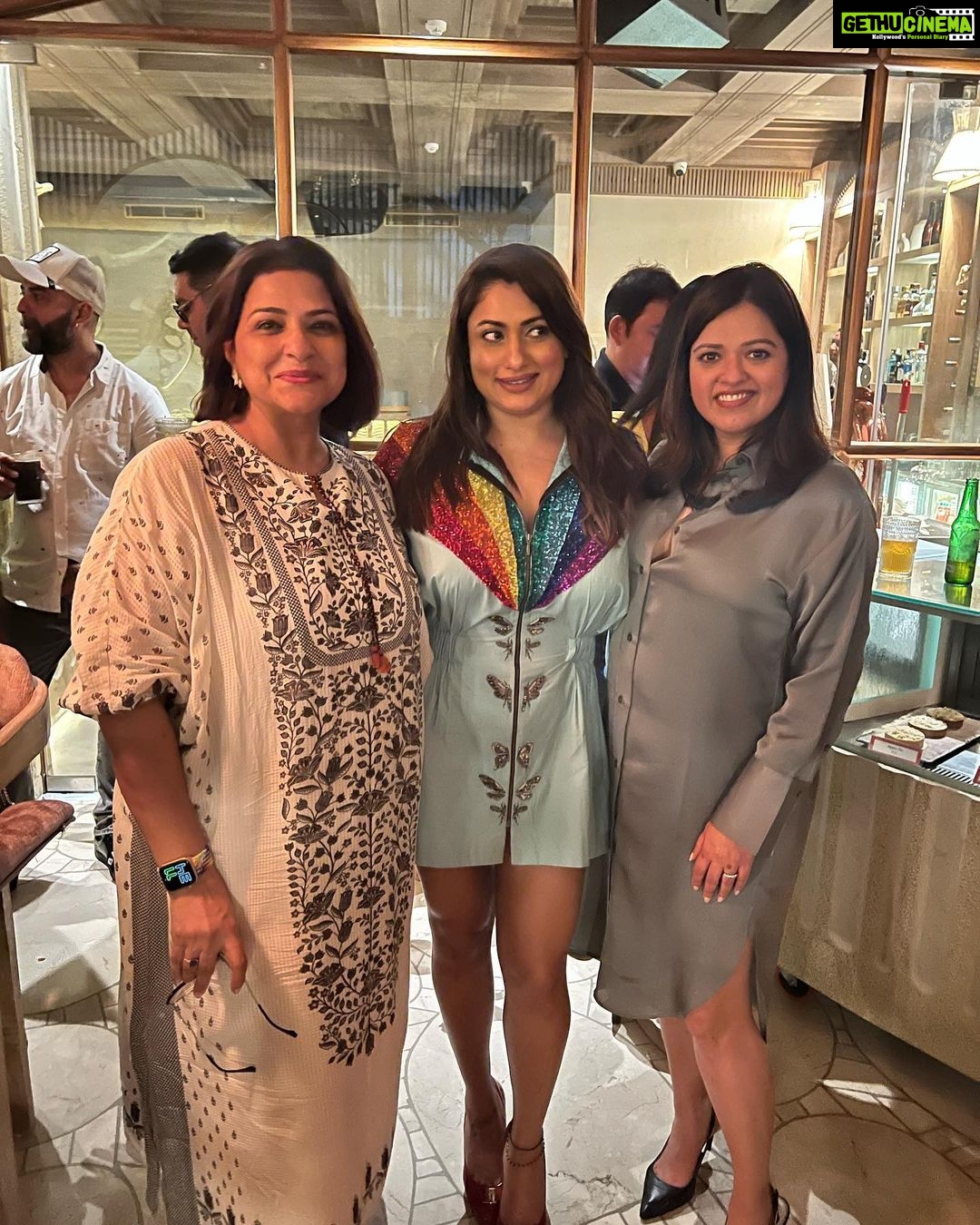 Malavika Instagram - Thanks for the birthday wishes, everyone. The best birthday gift is being reminded of what wonderful family, friends and fans I have🥰✨ Juliette Ristorante