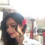 Mallika Sherawat Instagram - Making of Gulabo for my upcoming film Rk/RKay , it was such a challenge to get the right 60’s look in terms of the hair do, right color of lipstick, fabric etc RK/Rkay releases theatrically 22 July, see you at the movies 🤪🎬 . . . . . . . #Rk/#rkay #rk #rk/rkay #gulabo #hindicinema #bollywoodsongs #bollywoodmovies
