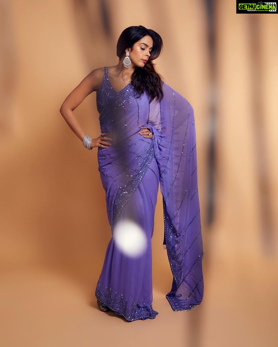 Mallika Sherawat Instagram - I’m such a saree girl 🦋 . Saree @irrauofficial Accessories @aquamarine_jewellery Styled by @stylingbyvictor @sohail__mughal___ Assisted by @ebthestylecoach Clicked by @theguywithacanon ❤️: @ankitaanthony . . . . . . #saree #allaboutbrides #designersarees #traditionaloutfit #ethnicwearonline #designerwear #sareecollection #partywearsaree #indianwear #gold #pink #cute #instalove #smile #beautiful #alwayspositive #red #precious #friendly #brightlights #lipstic #better #allyouneed #dressdesigners #onthisday #peacefull #healthymindset #innerstrength #alwayssmile #designerfashion Mumbai, Maharashtra