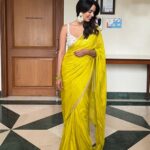 Mallika Sherawat Instagram - A saree never tells you to fit in ,it makes you stand out . . Styled by @stylingbyvictor @sohail__mughal___ Saree @divyareddyofficial Earrings @rubans.in ❤️: @ankitaanthony