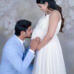 Manali Rathod Instagram - The moments of love! ❤️💫 . Outfit : @you_we_colors_by_lucky Mua : @makeoversbyhayath Hair styling : @hair_stylemaker . . . . . . . #pregnancy #pregnancyannouncement #pregnancyphotoshoot #maternityshoot #maternityphotography #maternityphotoshoot #cutiepiestories