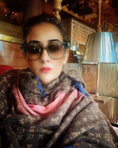 Manisha Koirala Instagram - Early morning flight.. peaceful ❤️❤️❤️ Terminal 2 Chatrapati Shivaji Terminal Mumbai