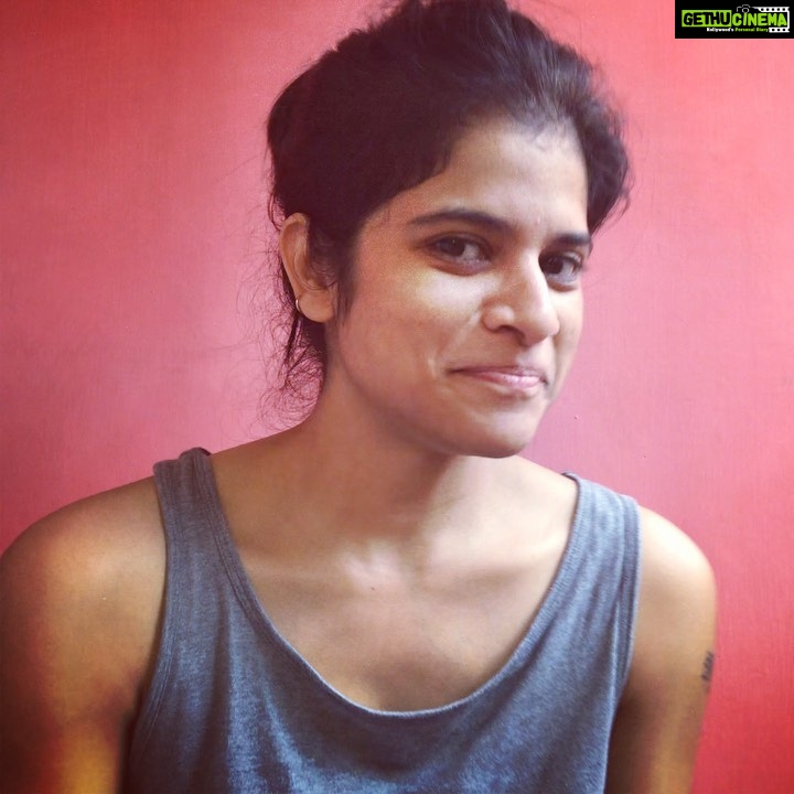 Maya Sundarakrishnan Instagram - This is the song he retweeted :) there is a punch towards the end in this video for people who love this song 😛 . @actormaddy