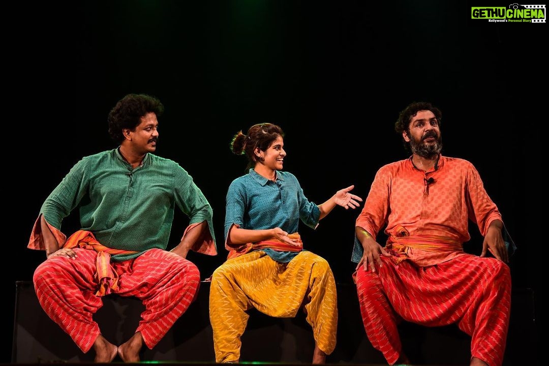 Maya Sundarakrishnan Instagram - Kira kozhambhu hits 96 . Few more shows for a century . This play is so close to my heart . . Thanks for the pictures @valliappan_karthick .