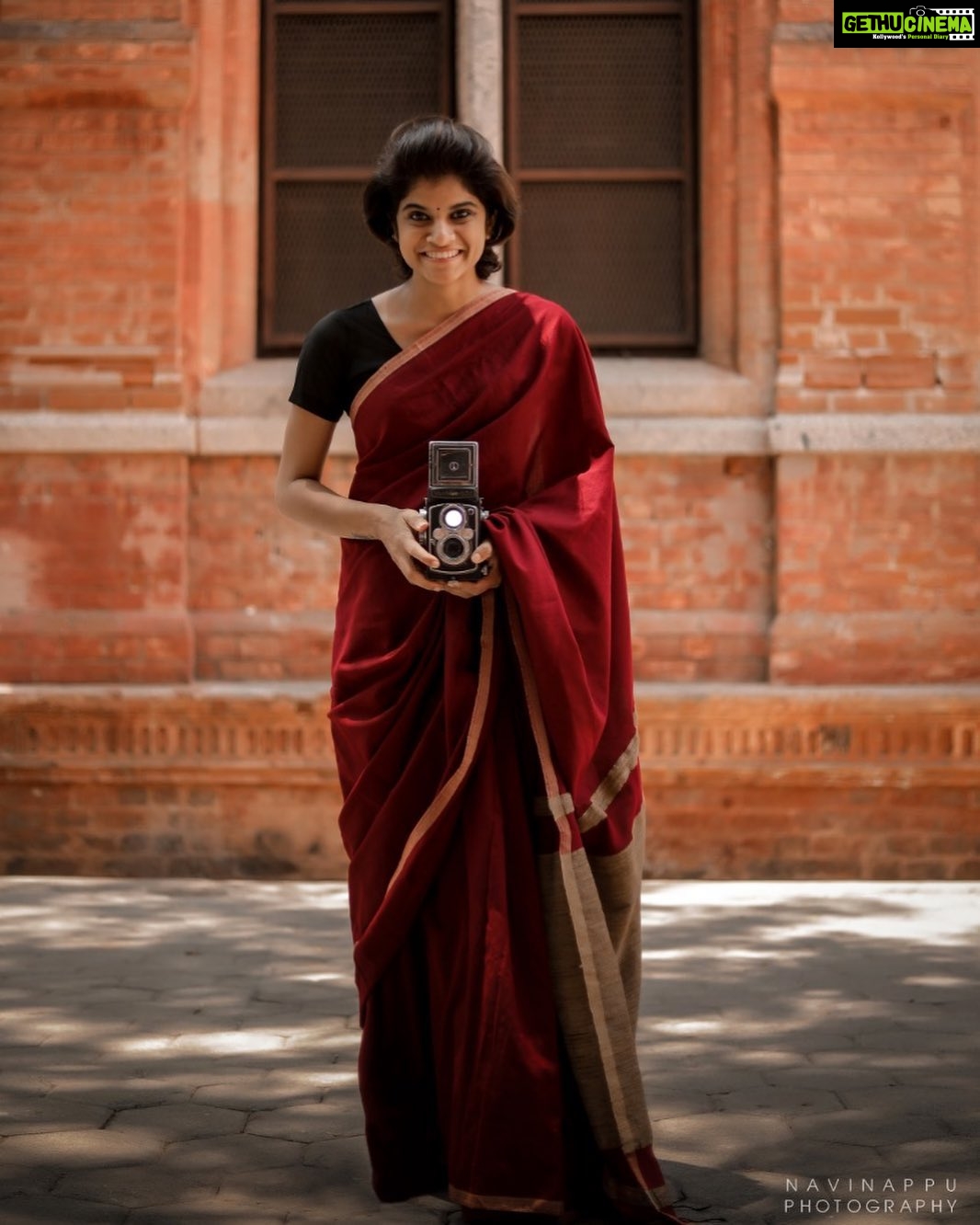 Maya Sundarakrishnan Instagram - The ‘act’ of photography.😛 P.C.: @navin.appu Government Museum, Chennai