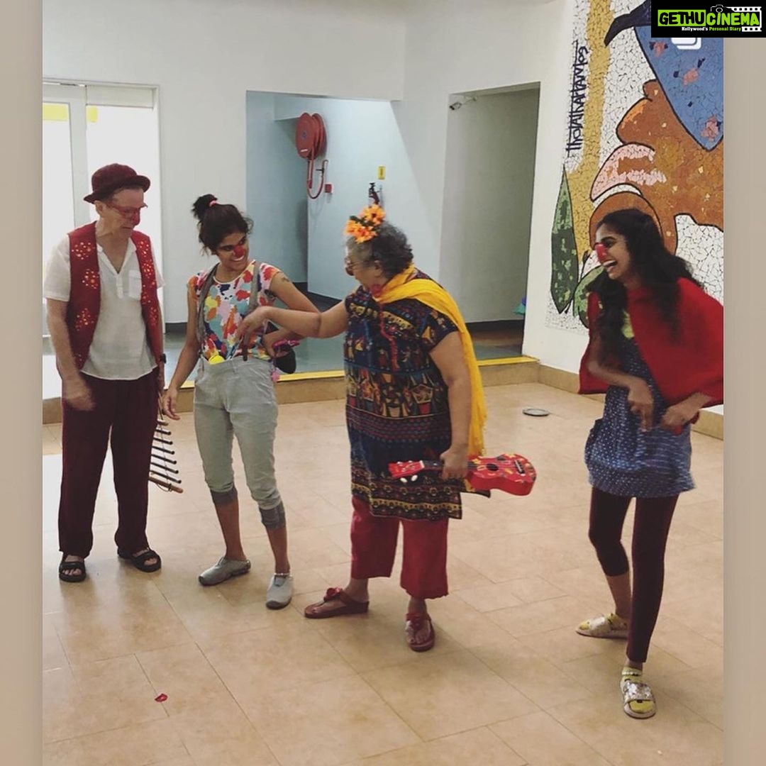 Maya Sundarakrishnan Instagram - At the Adyar cancer institute with @mediclownacademy #medicalclowning
