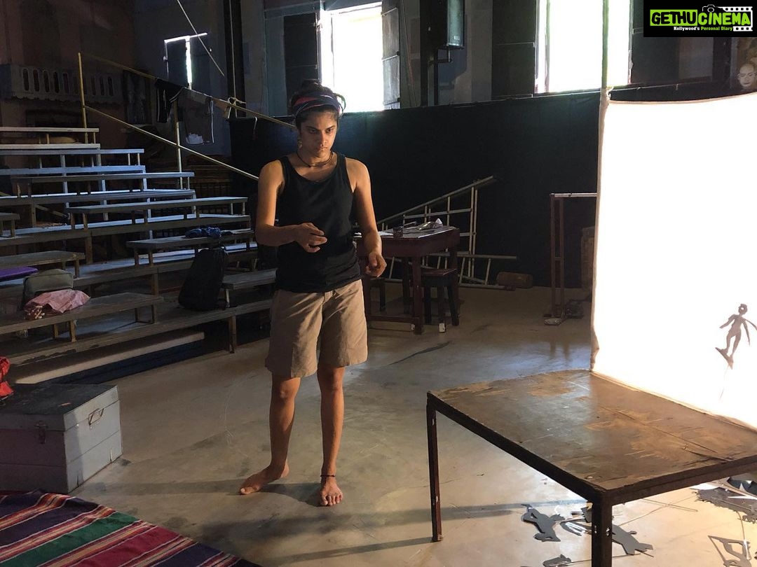 Maya Sundarakrishnan Instagram - THE LITTLE PRINCE by @indianostrum.theatre premiering soon . Work in progress . #theaterplay #thelittleprinceplay #newjourney Indianostrum Theatre