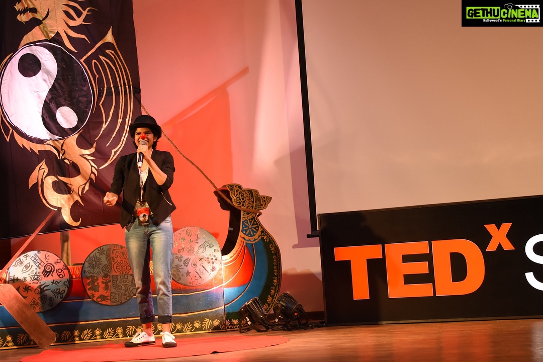 Maya Sundarakrishnan Instagram - 🙏🏻 thank you @tedxsrisairamit for all the love . And thanks for always having my back . ❤️❤️ lots of love P.C.: @stephenkevn