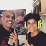 Maya Sundarakrishnan Instagram - Learning to rap from the super cool Blaaze @rblaaze . Officially in the RAP club. 💃 EMail Blaaze for details -therapclub01@gmail.com #rapclasses #myrapteacher #newrapperintown #magictherapper