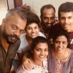 Maya Sundarakrishnan Instagram - #friendslikefamily💖 #elaisapadu #favpeople❤️ Adyar, Chennai, Tamil Nadu