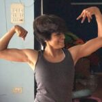Maya Sundarakrishnan Instagram - This was achieved with a strict Vegetarian diet. And a super awsome trainer @Sairaajagopal BTW , This picture was not photoshopped or edited . The muscles are real . Thank you 🙏 #nofilter #nophotoshopping #barathanatyamfail #fitnessgoal #fitforlife
