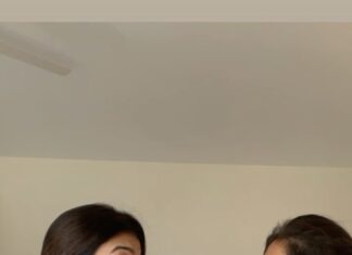 Maya Sundarakrishnan Instagram - Two vadivelu fans simply triping on the queen elizabeth story ;) @mayaskrishnan 🤷🏻‍♀️💃🏻 How many times we laughed in the middle while making this reel 🤦🏻‍♀️🤣#comedy #reels #tamil #sheisarani #vadivelu #creatorslove
