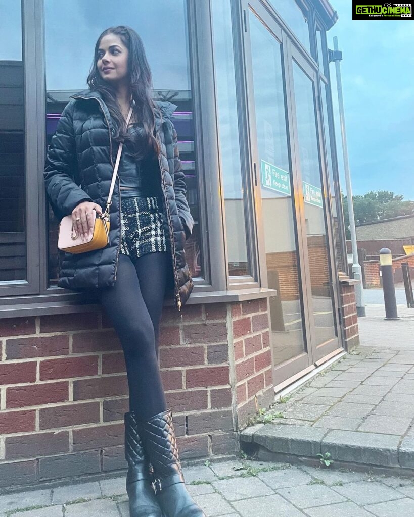 Meera Chopra Instagram - London, Unιted Kingdom
