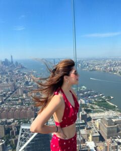 Mehrene Kaur Pirzada Instagram - New York you beauty 😍 The Edge, New York
