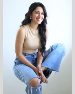 Mirnalini Ravi Instagram - A Friday PhotoDump ⚡️

Pc @varuun.jpg
@mk_retoucher