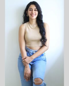 Mirnalini Ravi Instagram - A Friday PhotoDump ⚡️

Pc @varuun.jpg
@mk_retoucher