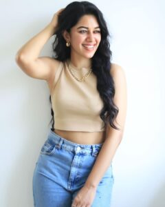 Mirnalini Ravi Instagram - A Friday PhotoDump ⚡️

Pc @varuun.jpg
@mk_retoucher