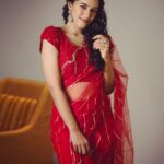 Mirnalini Ravi Instagram - Coz i wanted to look like a 💯 wala this Diwali 💥🔥🪔 Wearing @geethikakanumilli
