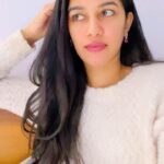Mirnalini Ravi Instagram - Pretending to laugh for crush😻, but the conversation sucks🙆🏻‍♀️😖 Have you been there ?